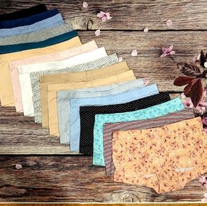 Size 7/L, 18-assorted MAIDENFORM cotton BOYSHORTS